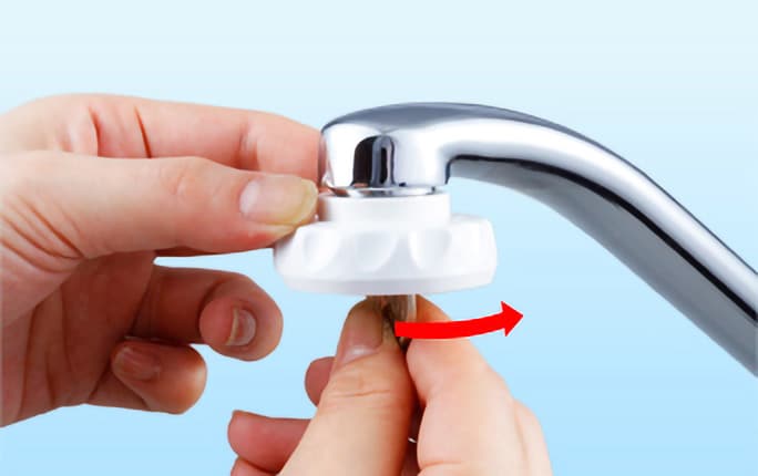 The attachment nut does not slide onto the faucet